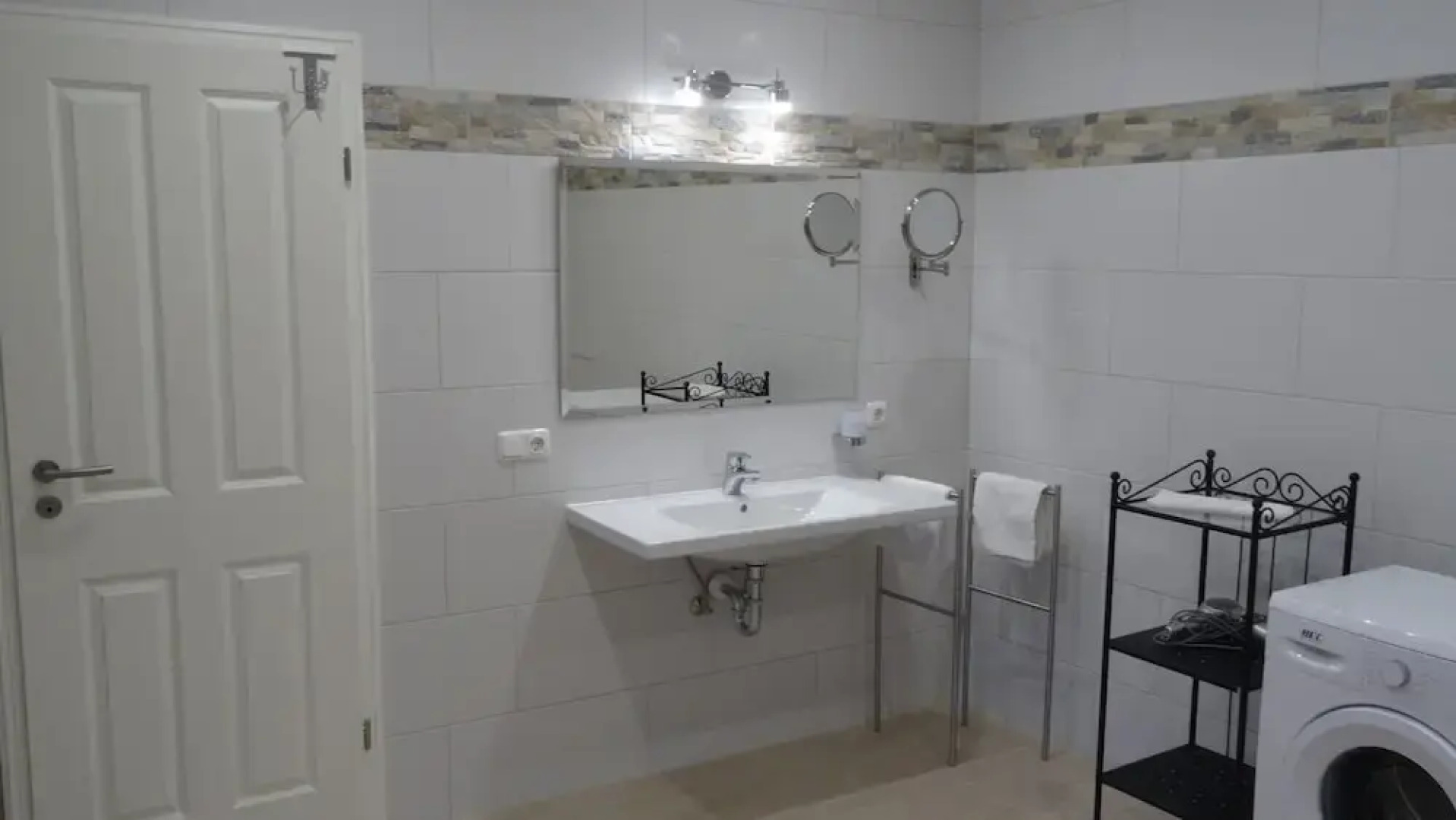 Apartment Ahsbahs Suite near Airport