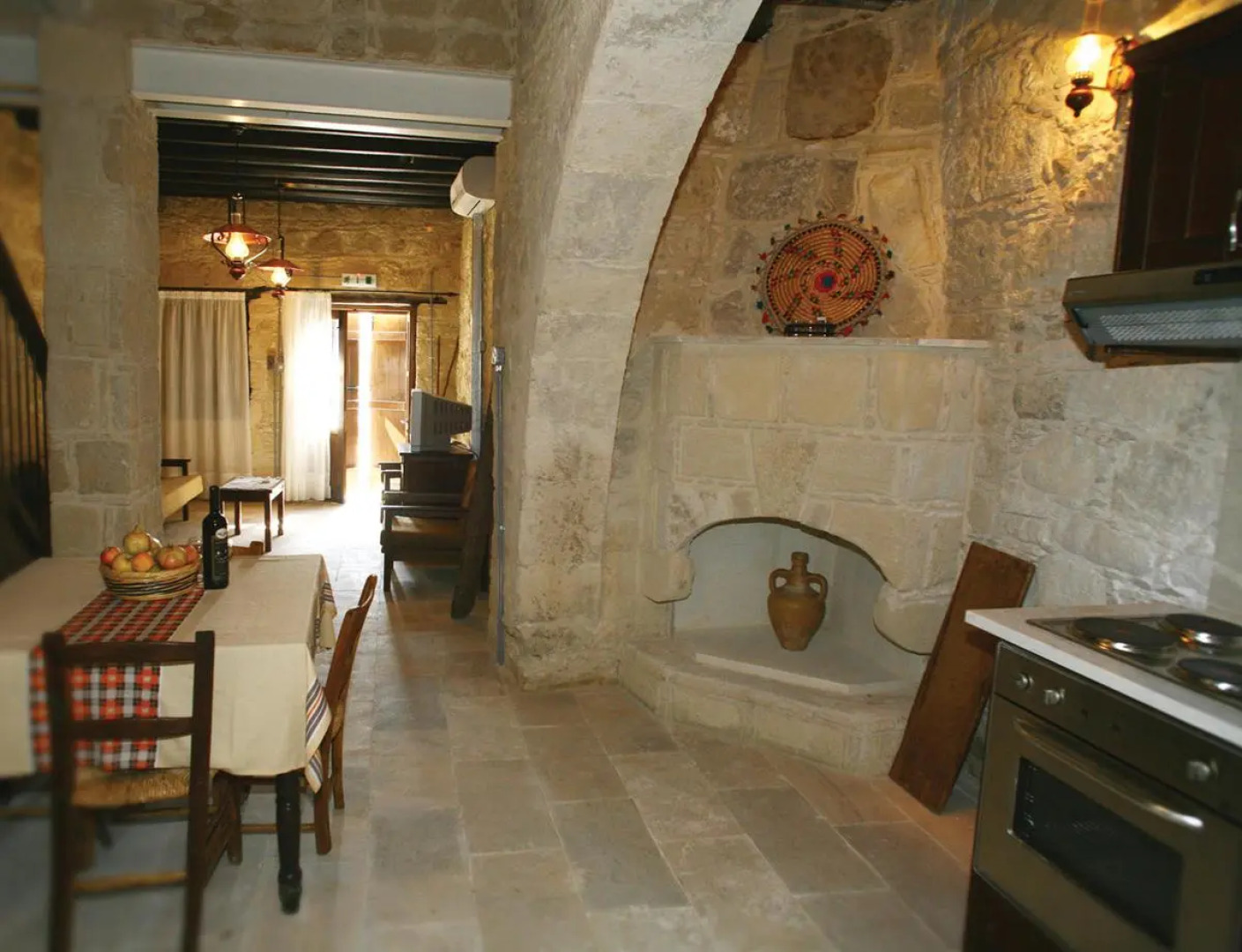 Leonidas Village Houses