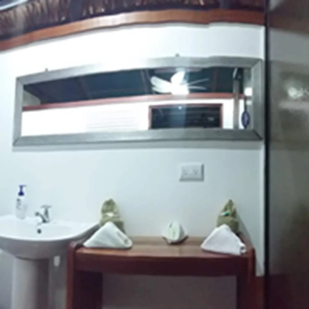 Cabinas Indigenas de Drake