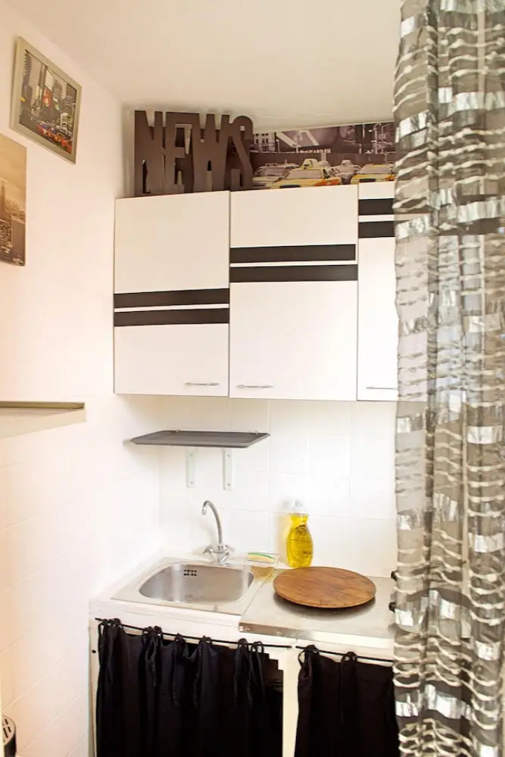 Studio in Golfe Juan - Vallauris, with Wonderful Mountain View And Balcony - 700 M From the Beach