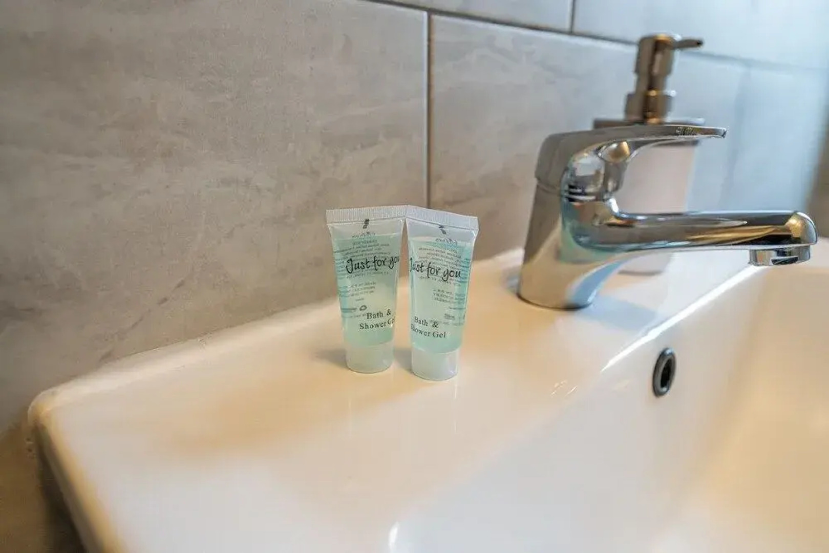 Staines Studio Apartment - Heathrow