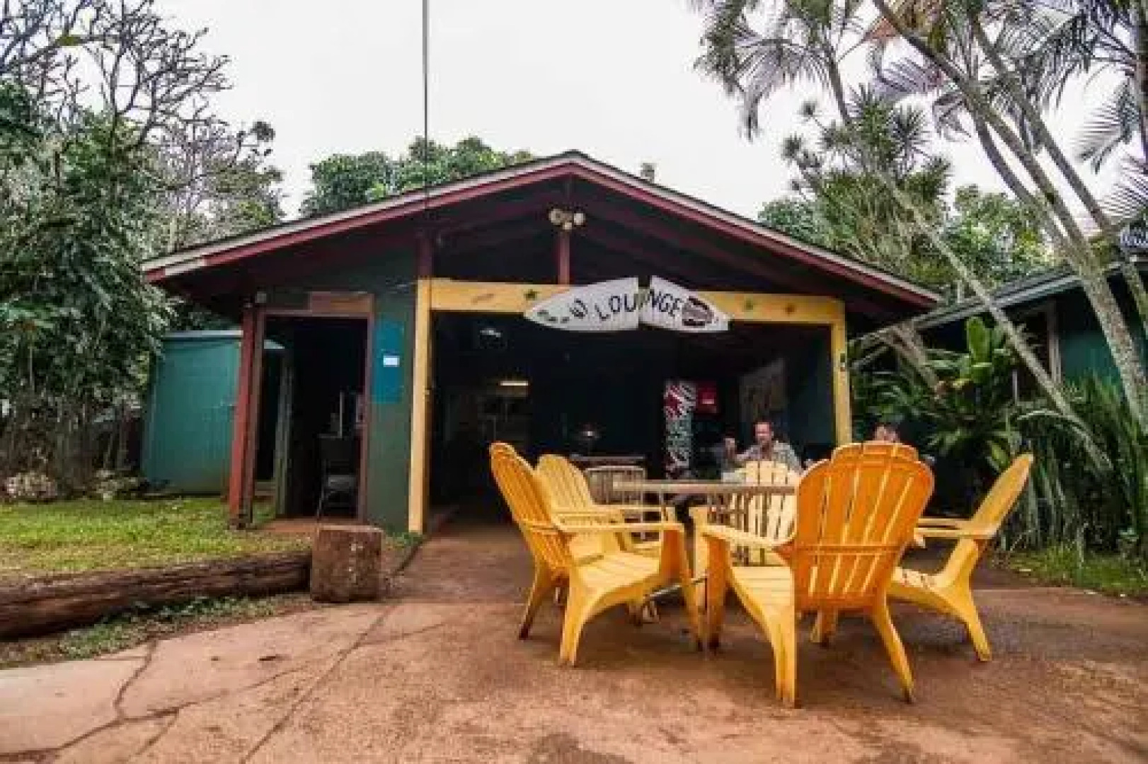 Backpackers Vacation Inn and Plantation Village