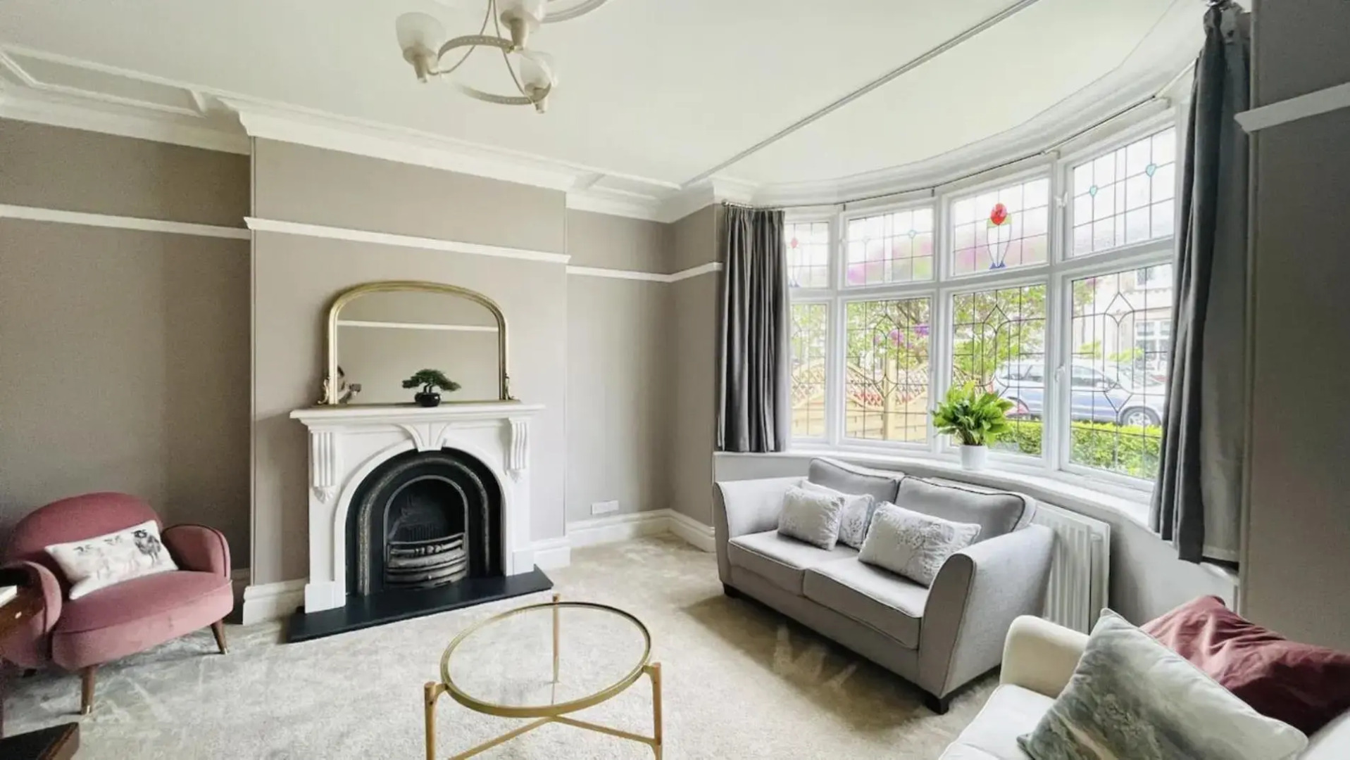 LUXURY Coastal 4 Bed FAMILY Home In Whitley Bay - 5 Mins To The Beach - Sleeps 9