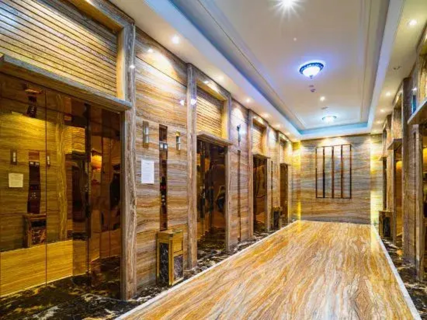 Zhangjiajie World Water Four Seasons International Hotel