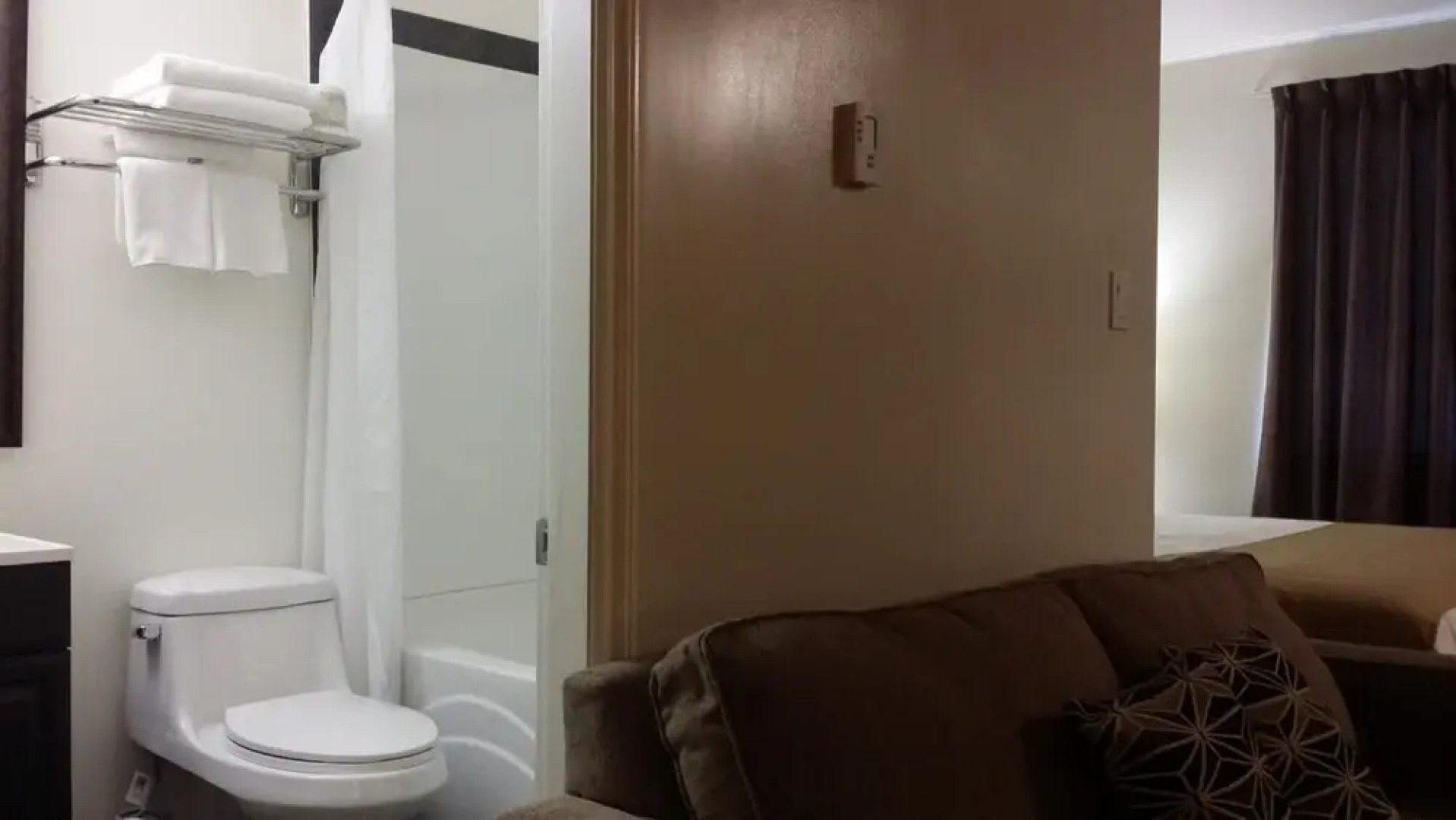 Northern Lights Inn & Suites