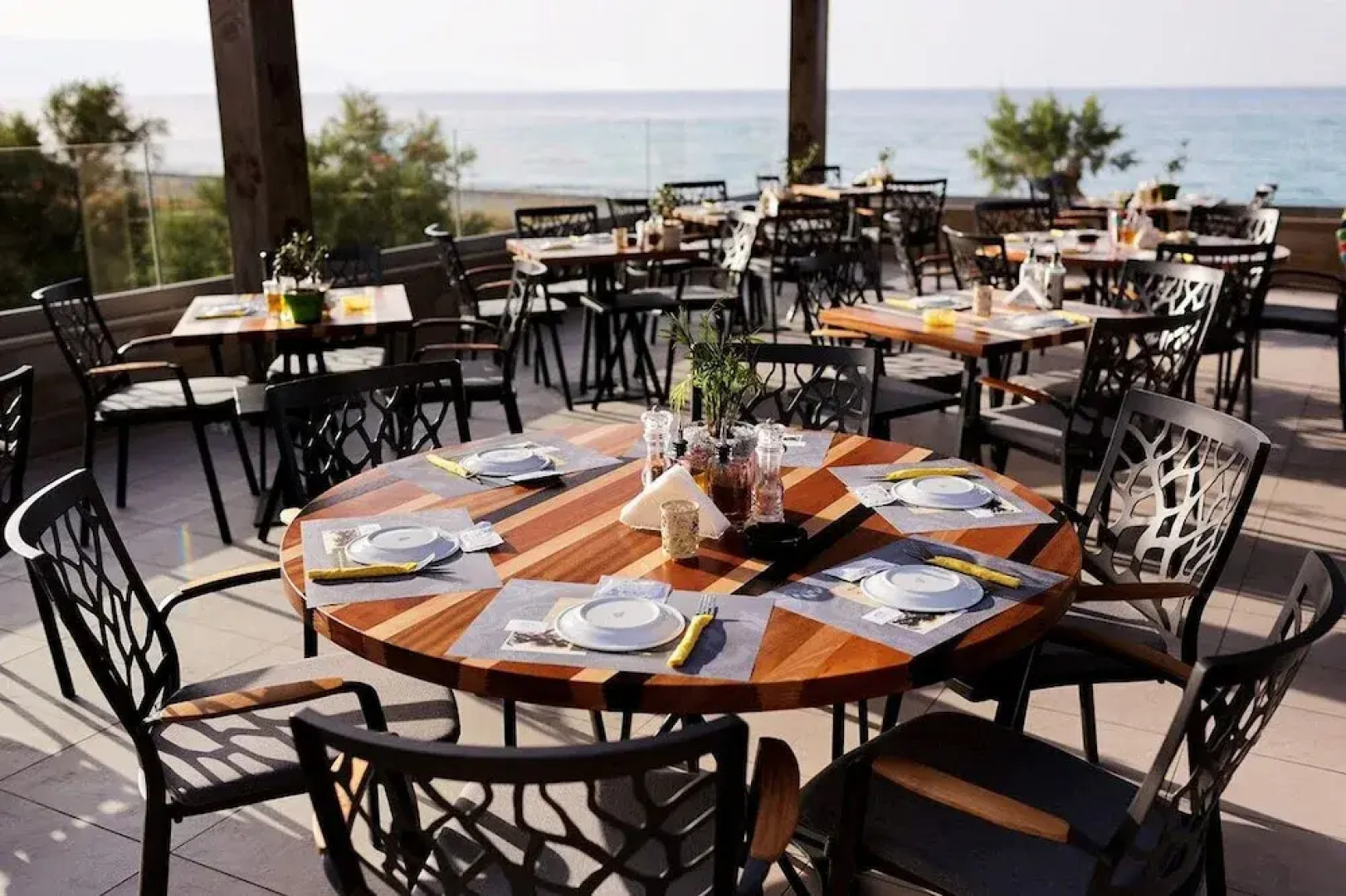 Enorme Eanthia Beach