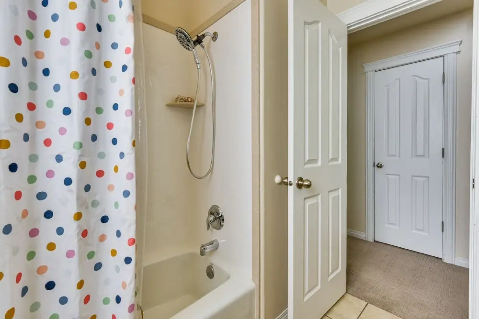 Layton Home w/ Pool + Hot Tub, 23 Mi to Snowbasin!