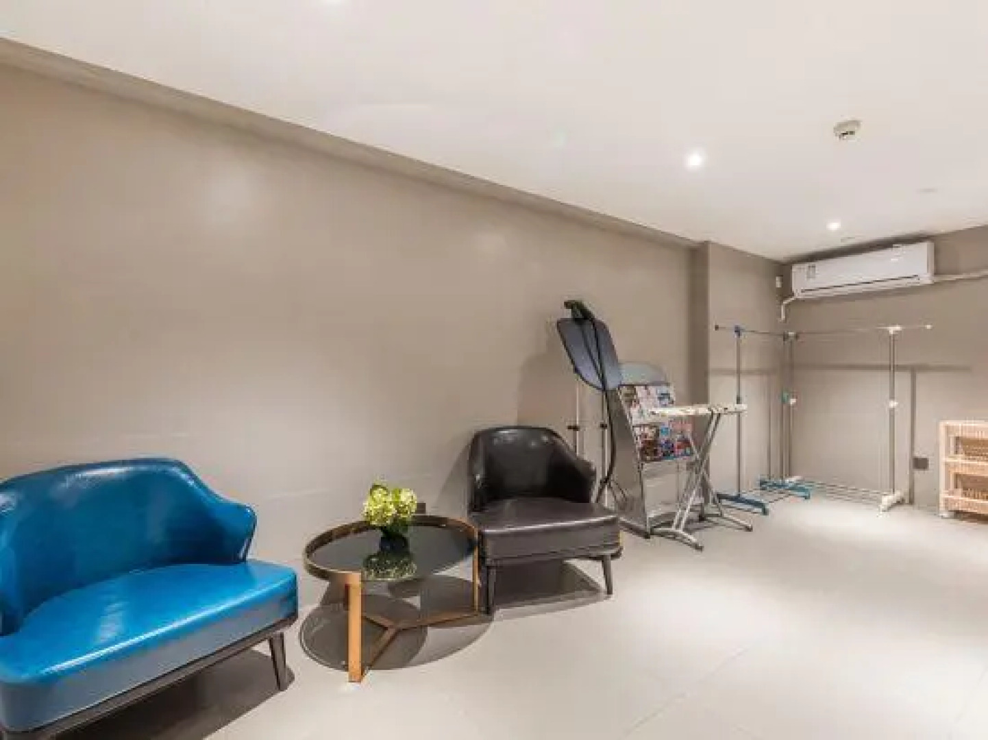 Home Inn Selected(Shanghai North Sichuan Road Baoshan Road subway station store)