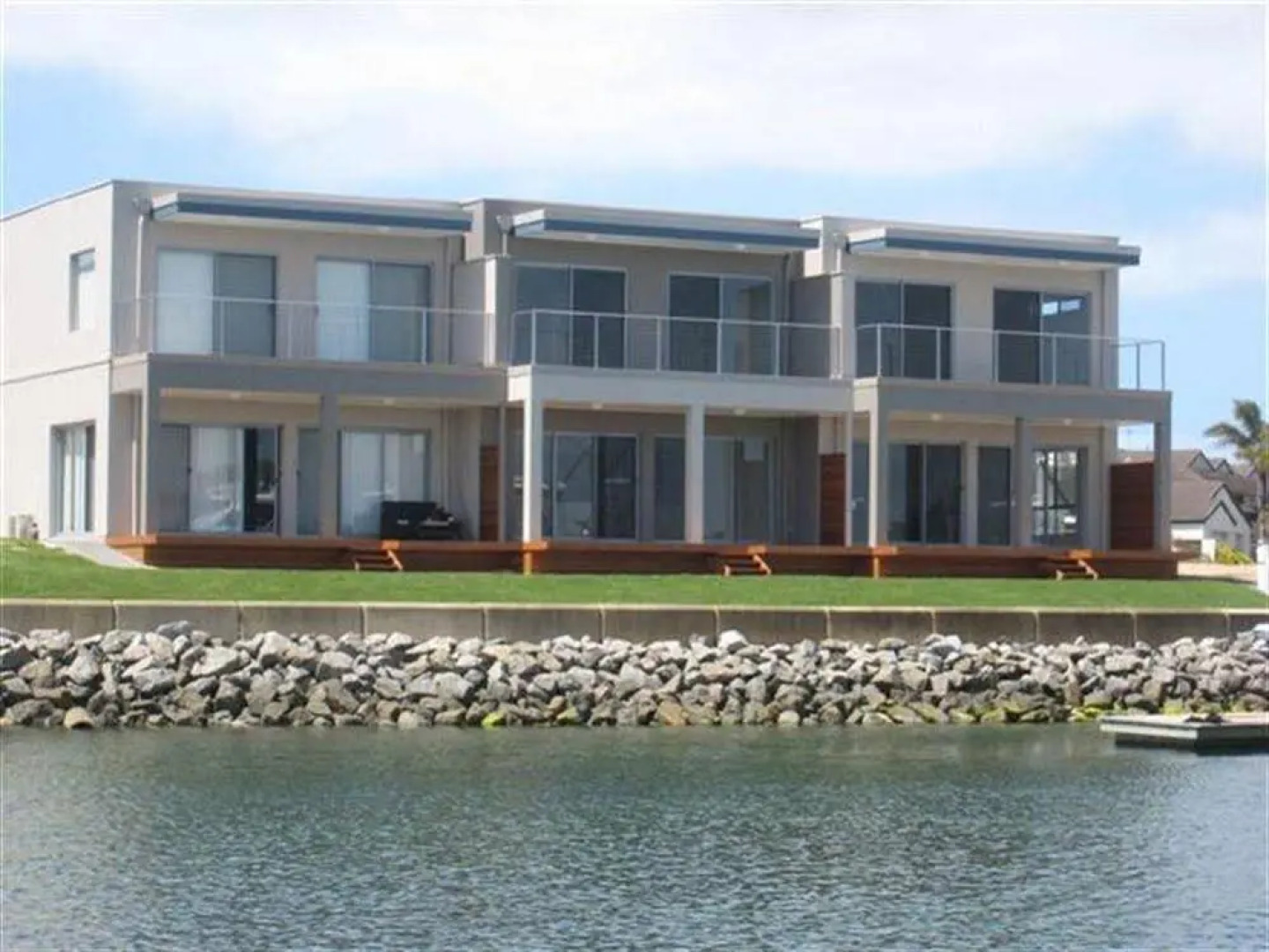 Anchorage Holiday Apartments