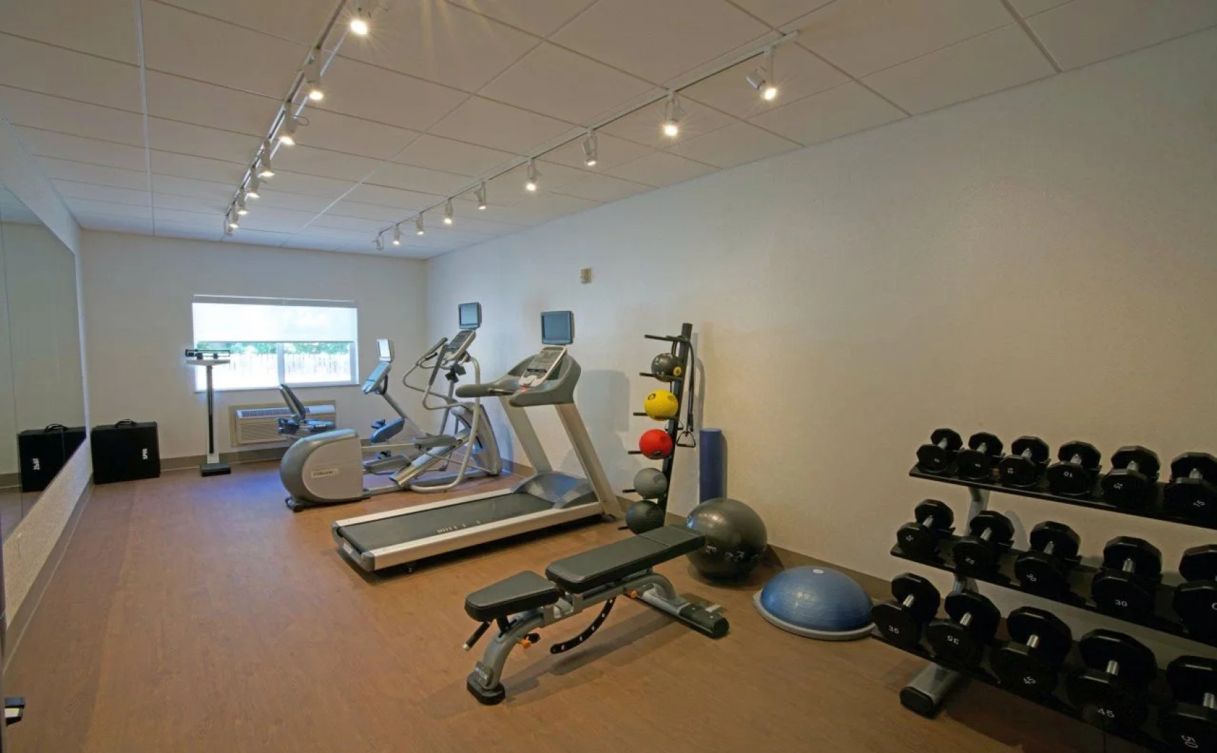 Holiday Inn Express & Suites Canyonville