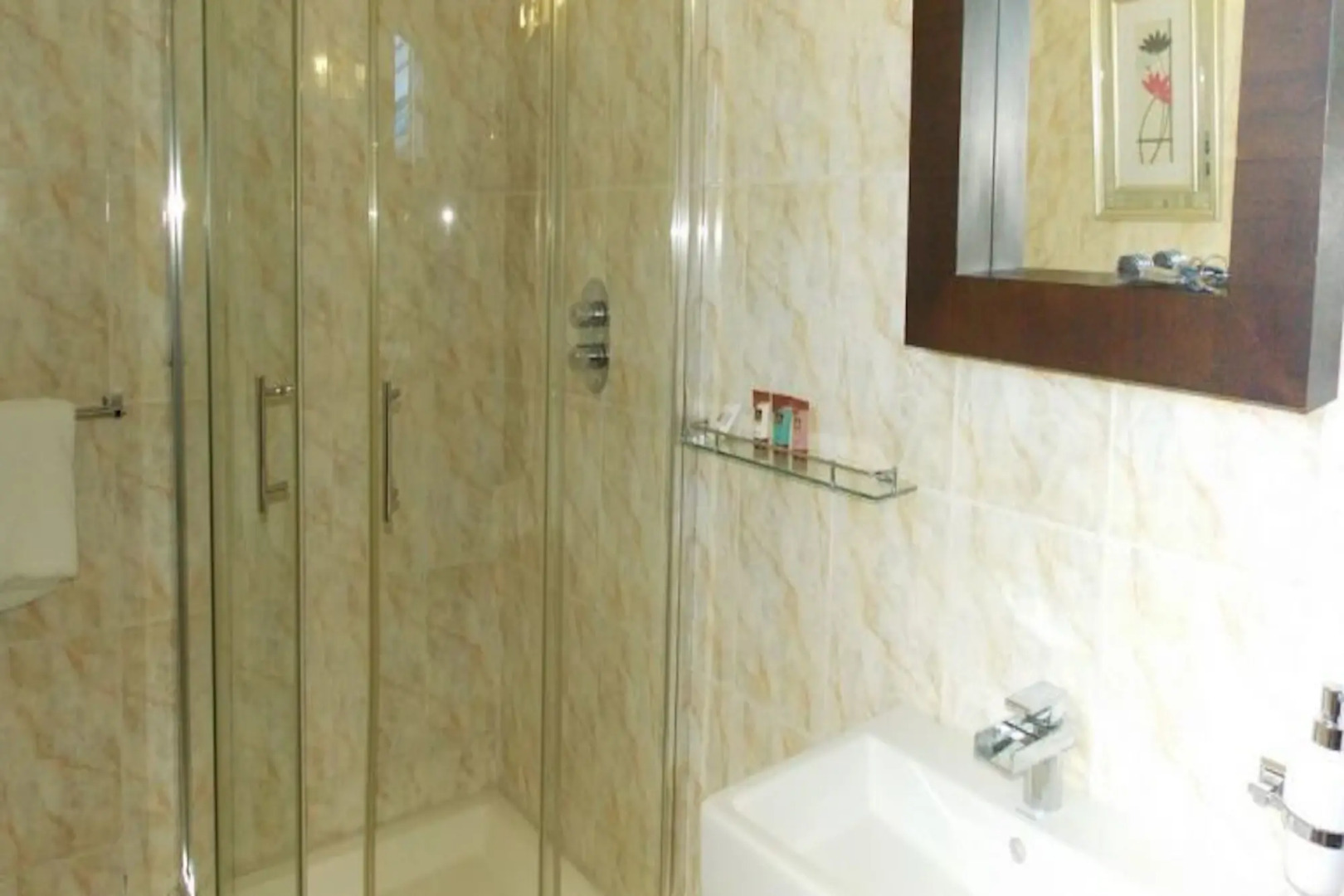 Jonaith Hotels & Suites