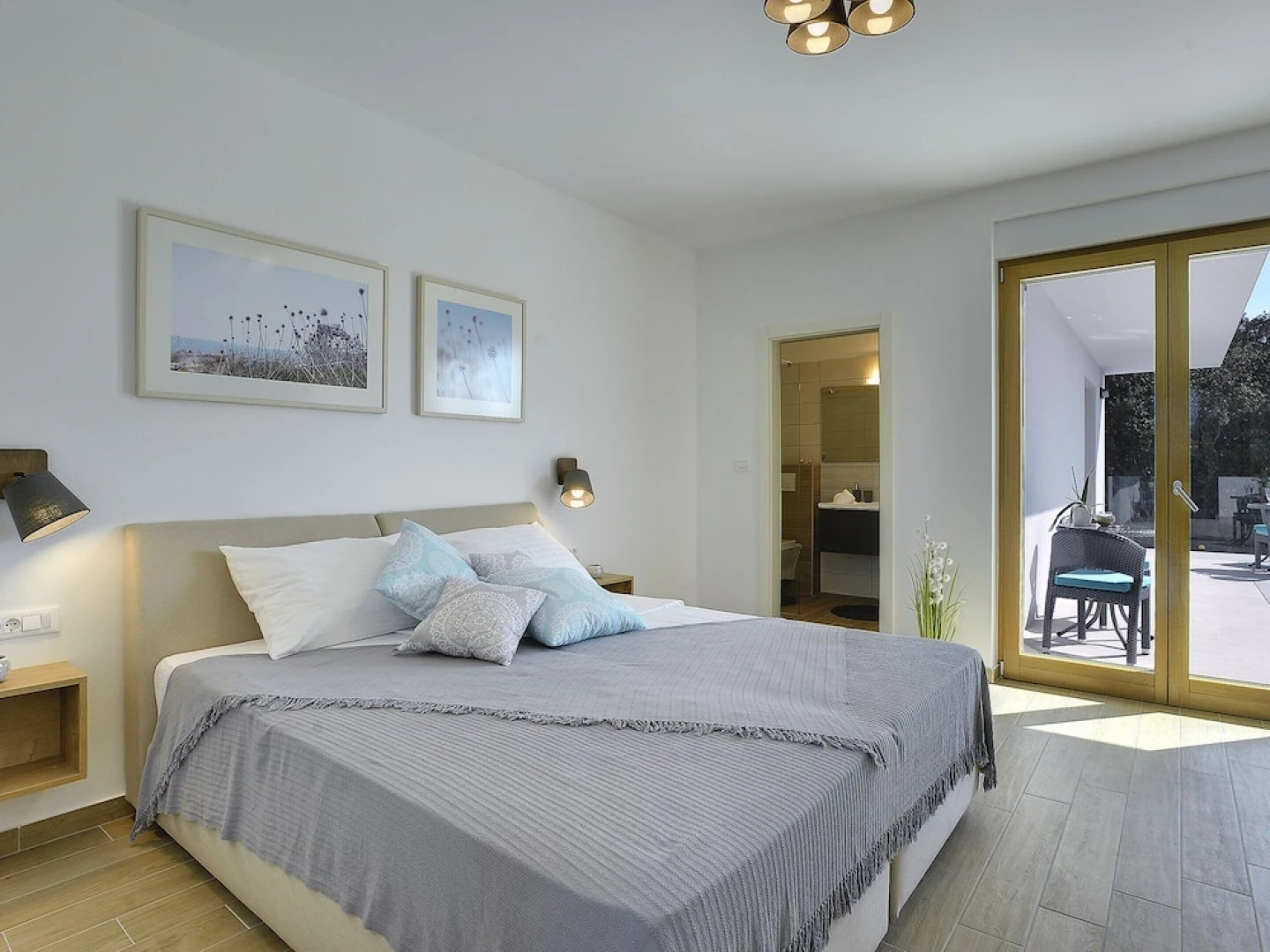 Beautiful Villa by the sea