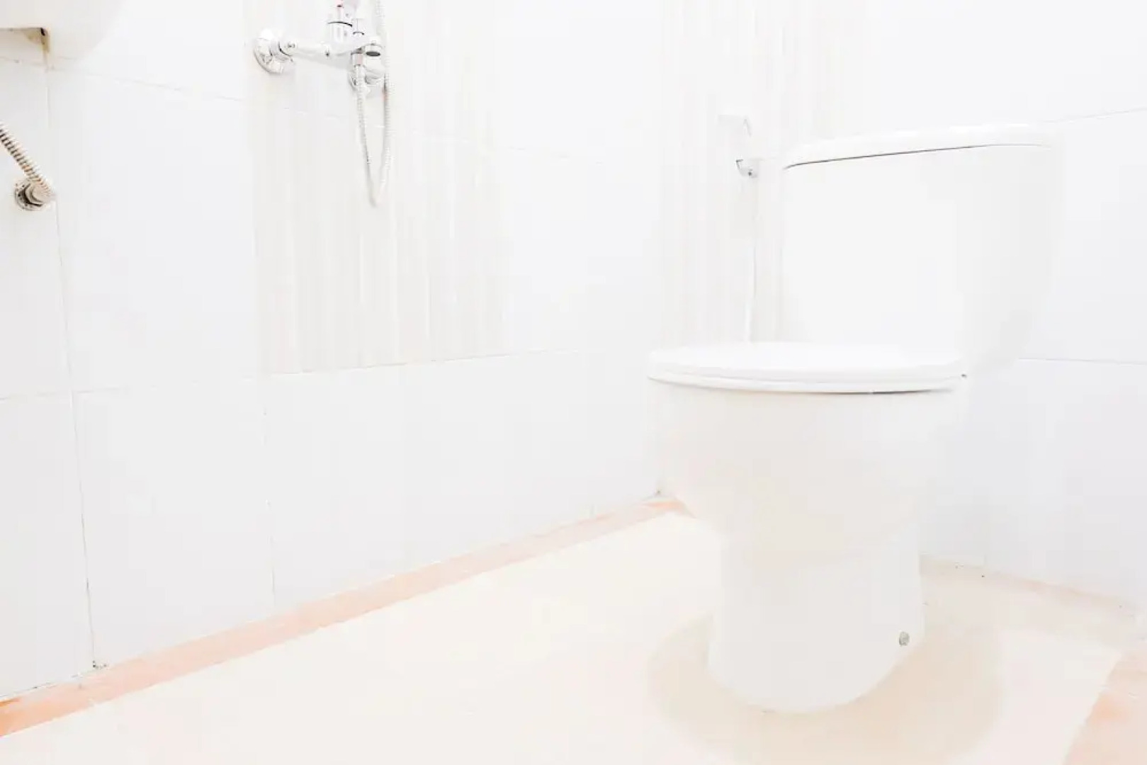 Oyo 1247 Antosa Family Residence