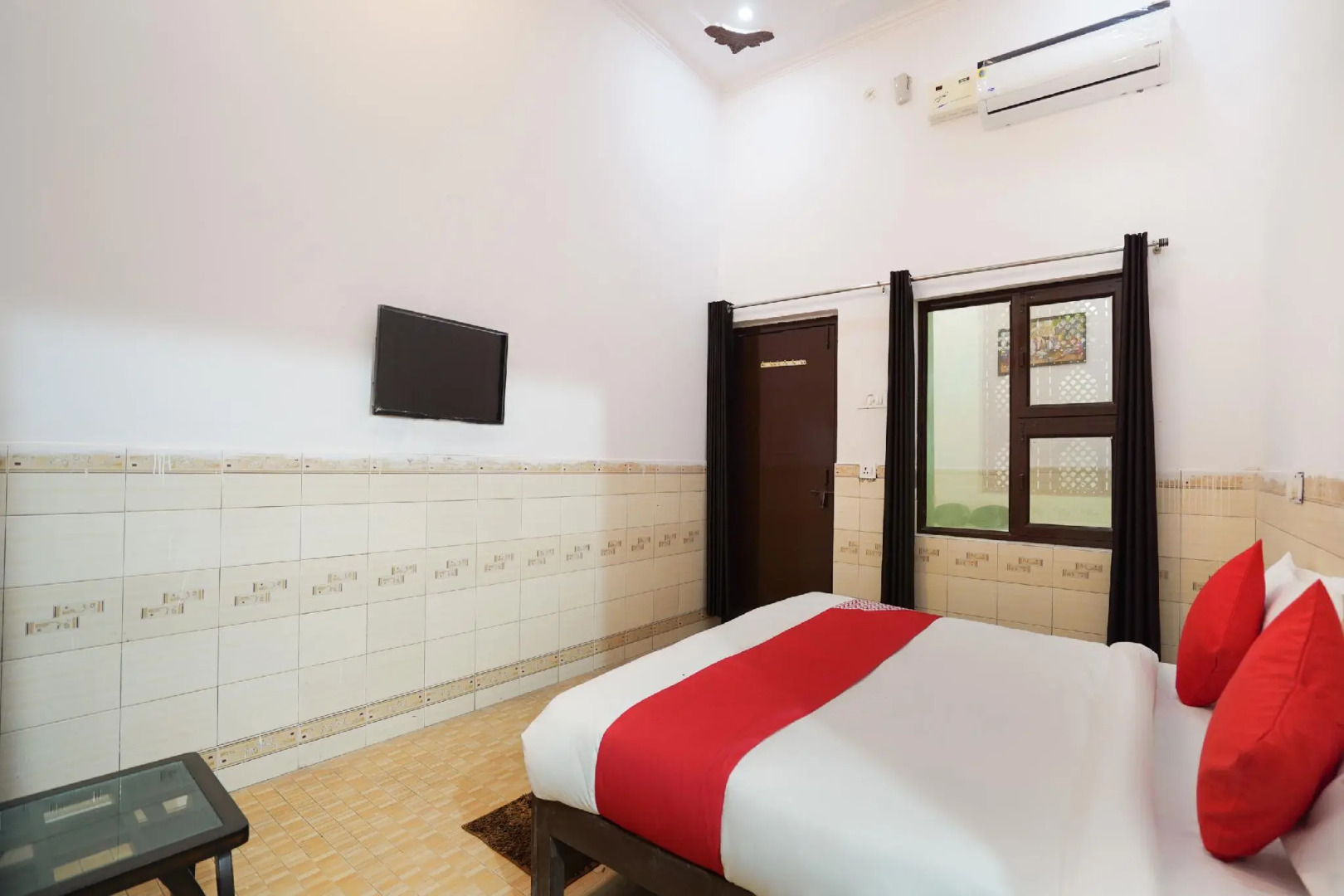 OYO 64665 Ready-x Hotel