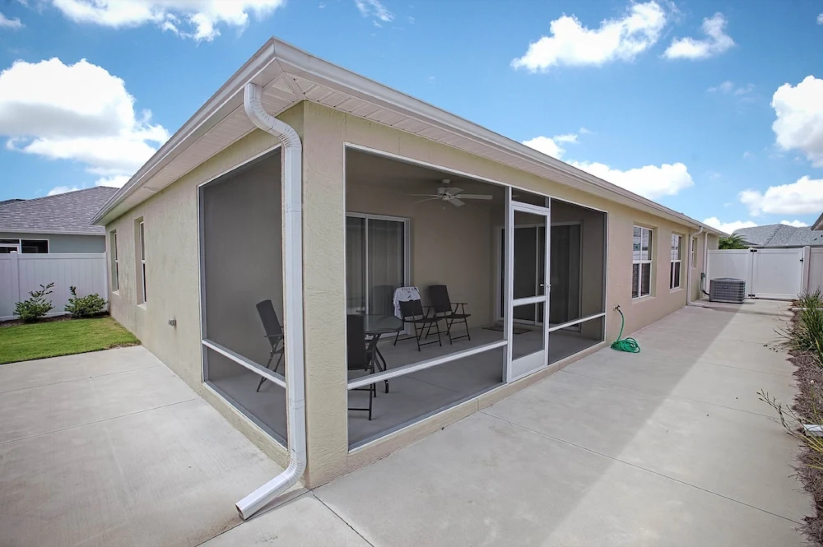 Waterbury Place Home 3 Bedroom by The VIR Group