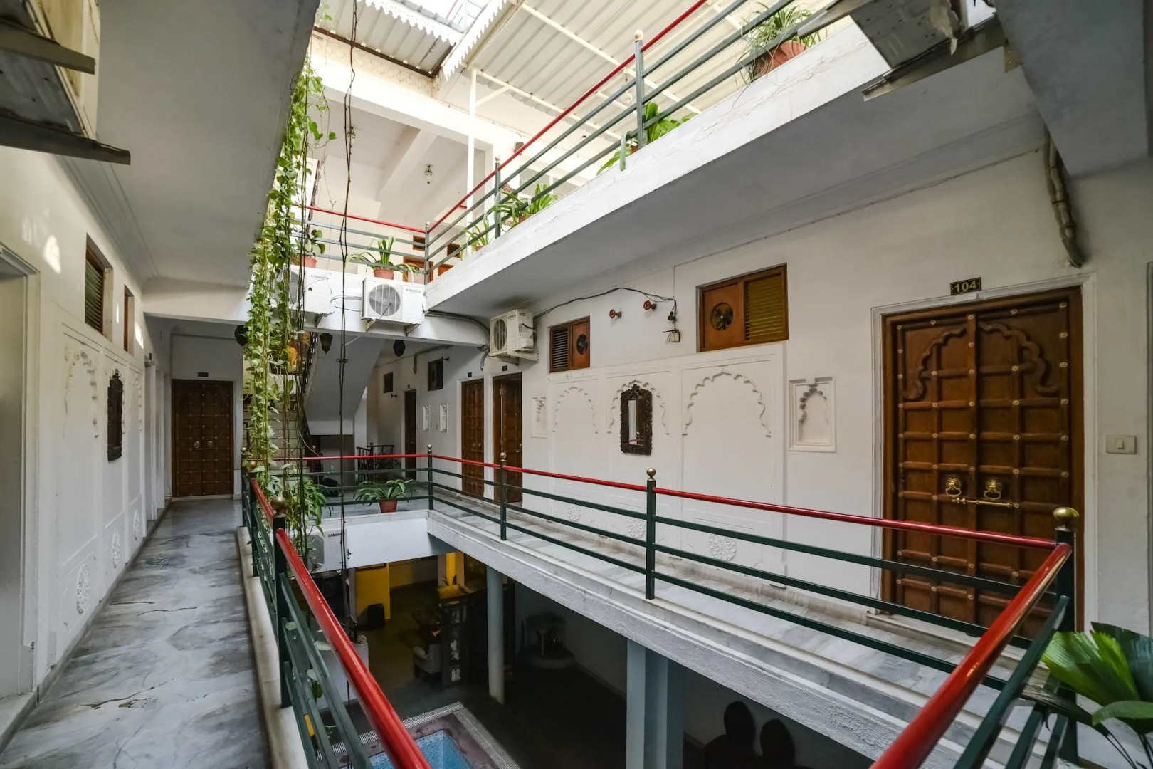 Hotal Devraj Niwas on Lake Pichola Udaipur