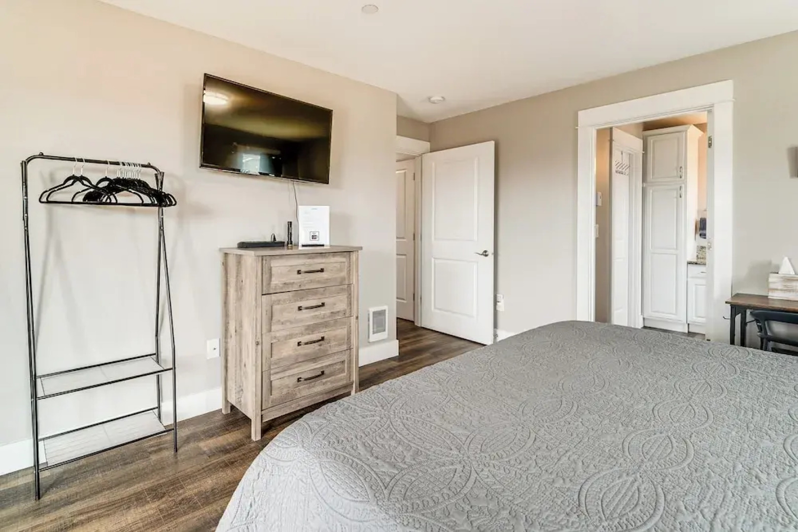 Modern Ocean Shores Home, 2 Mi to Beach!