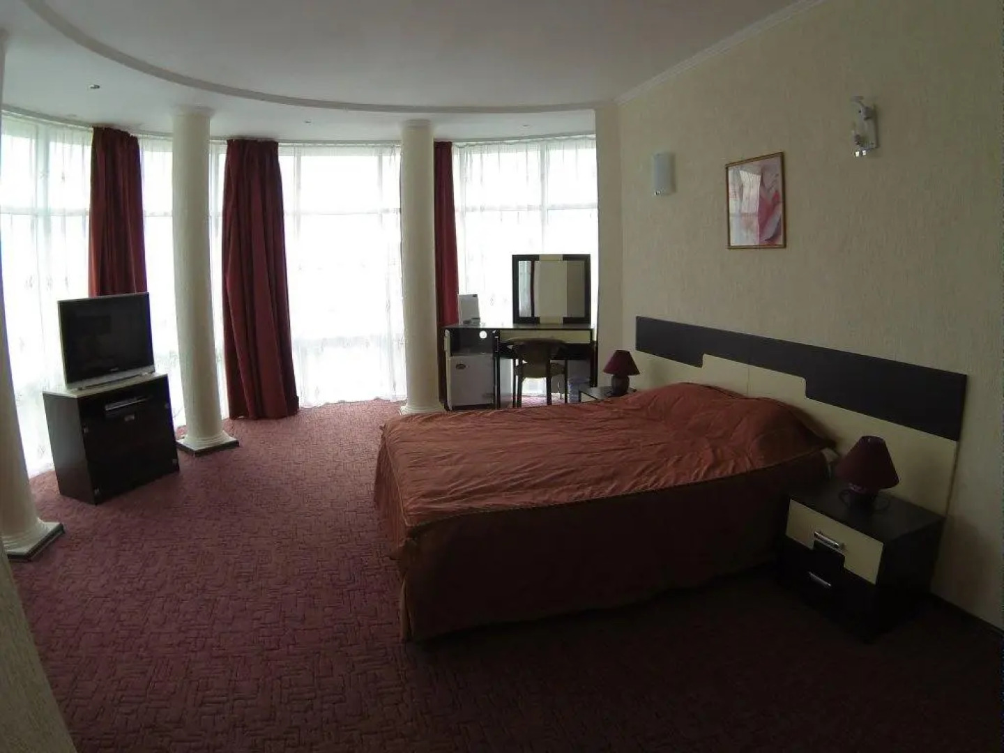 Ласточкино Гнездо