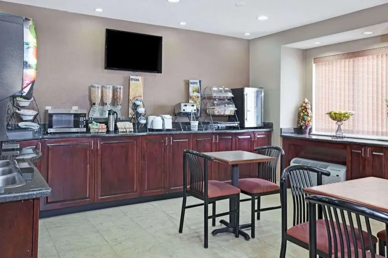 Microtel Inn & Suites By Wyndham Charleston Wv