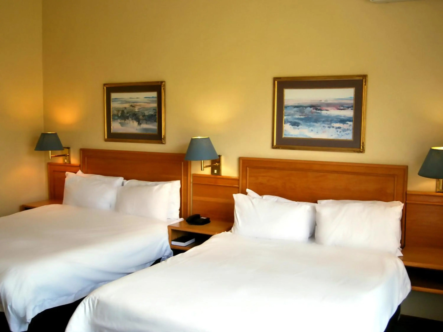 Safari Hotel & Convention Centre