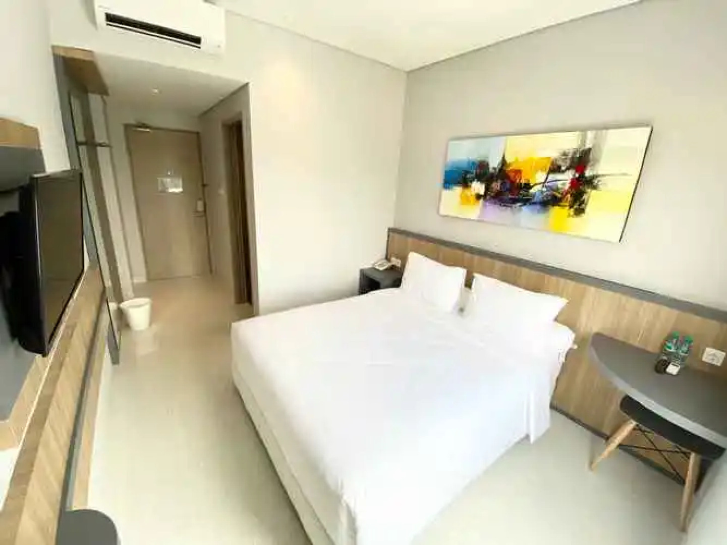 Front One Hotel Gresik