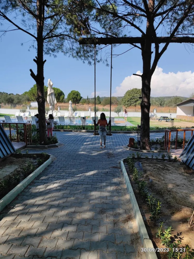 Welllife Hotels & Restaurant