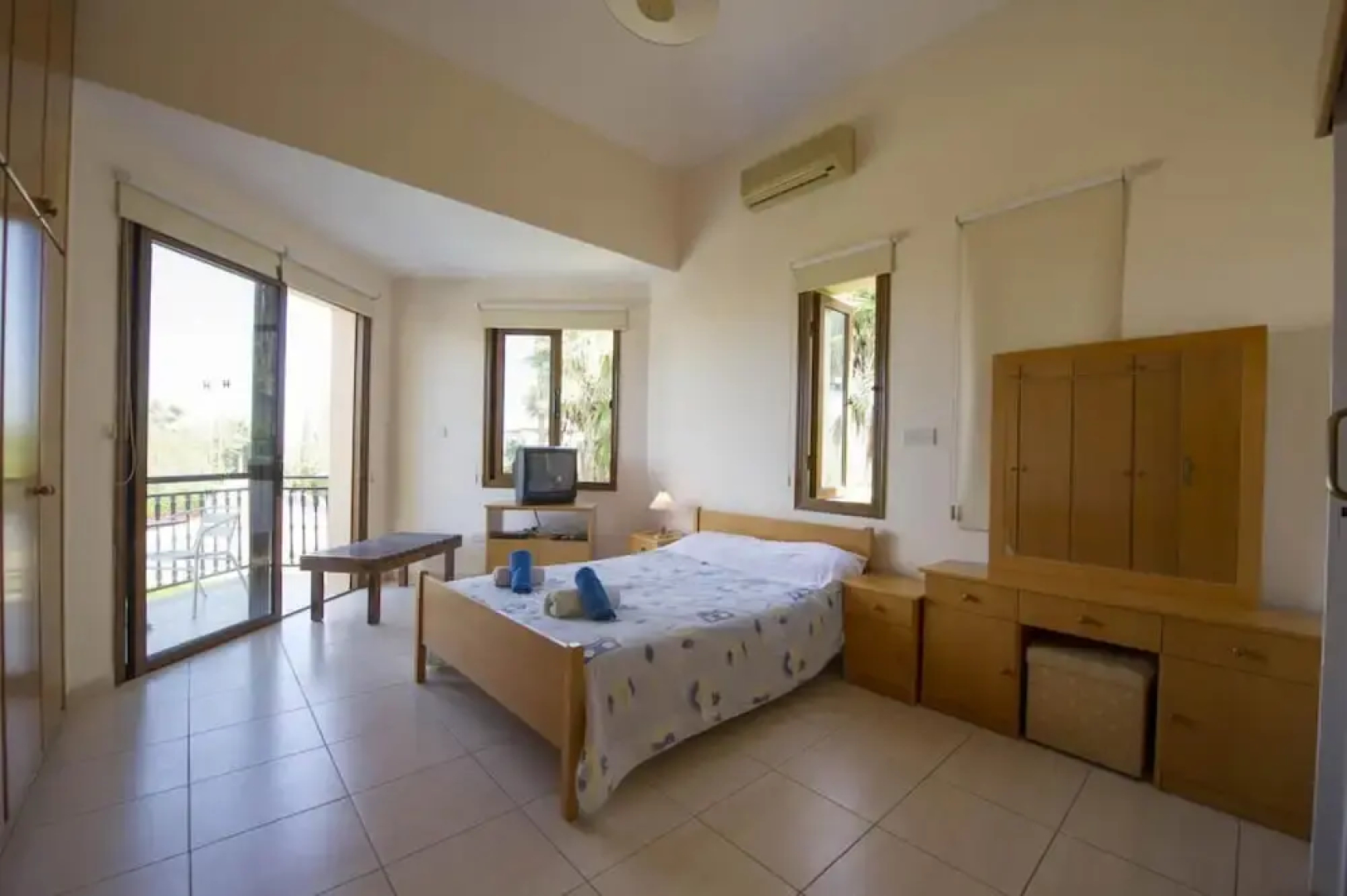 Villa Fostira Large Private Pool Walk to Beach A C Wifi Eco-friendly - 2402