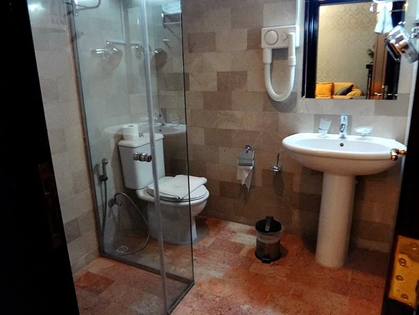 Riviera Palace Deluxe Suites