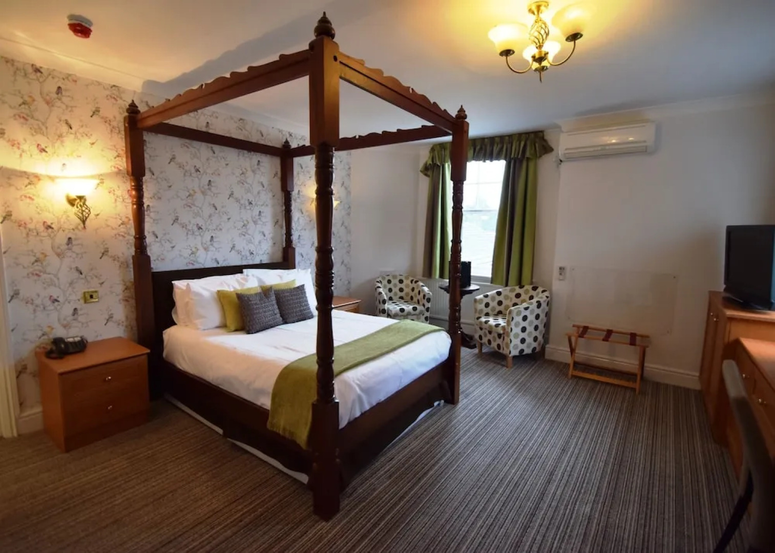 The Riverhill Hotel  Restaurant