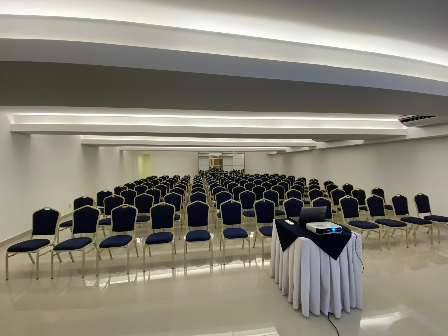 Oscar Hotel Executive