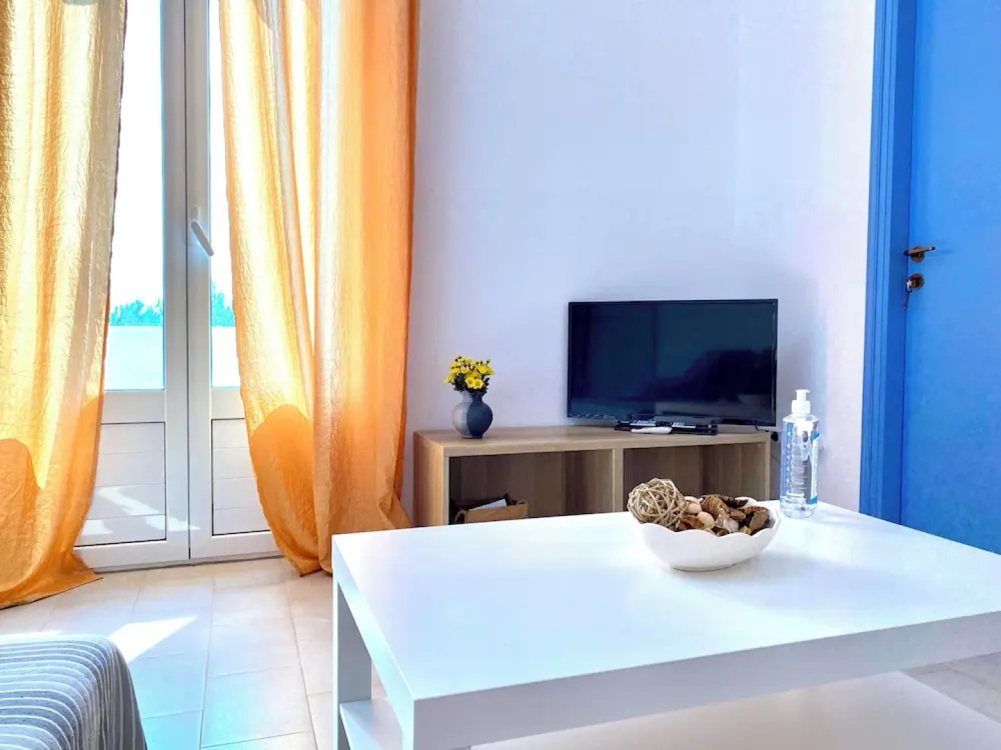 Amazing Blue Marsis Apartment in Paros