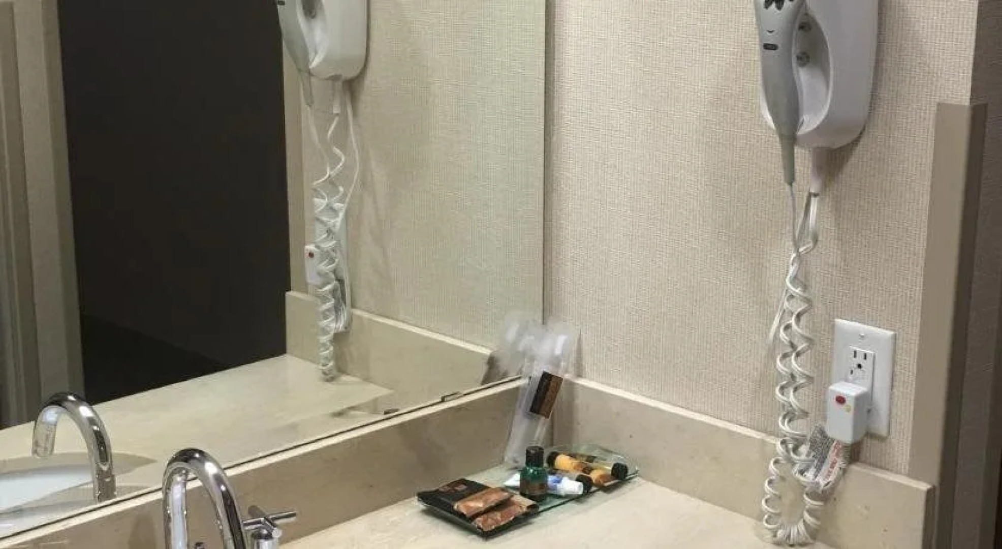 St. Albert Inn & Suites