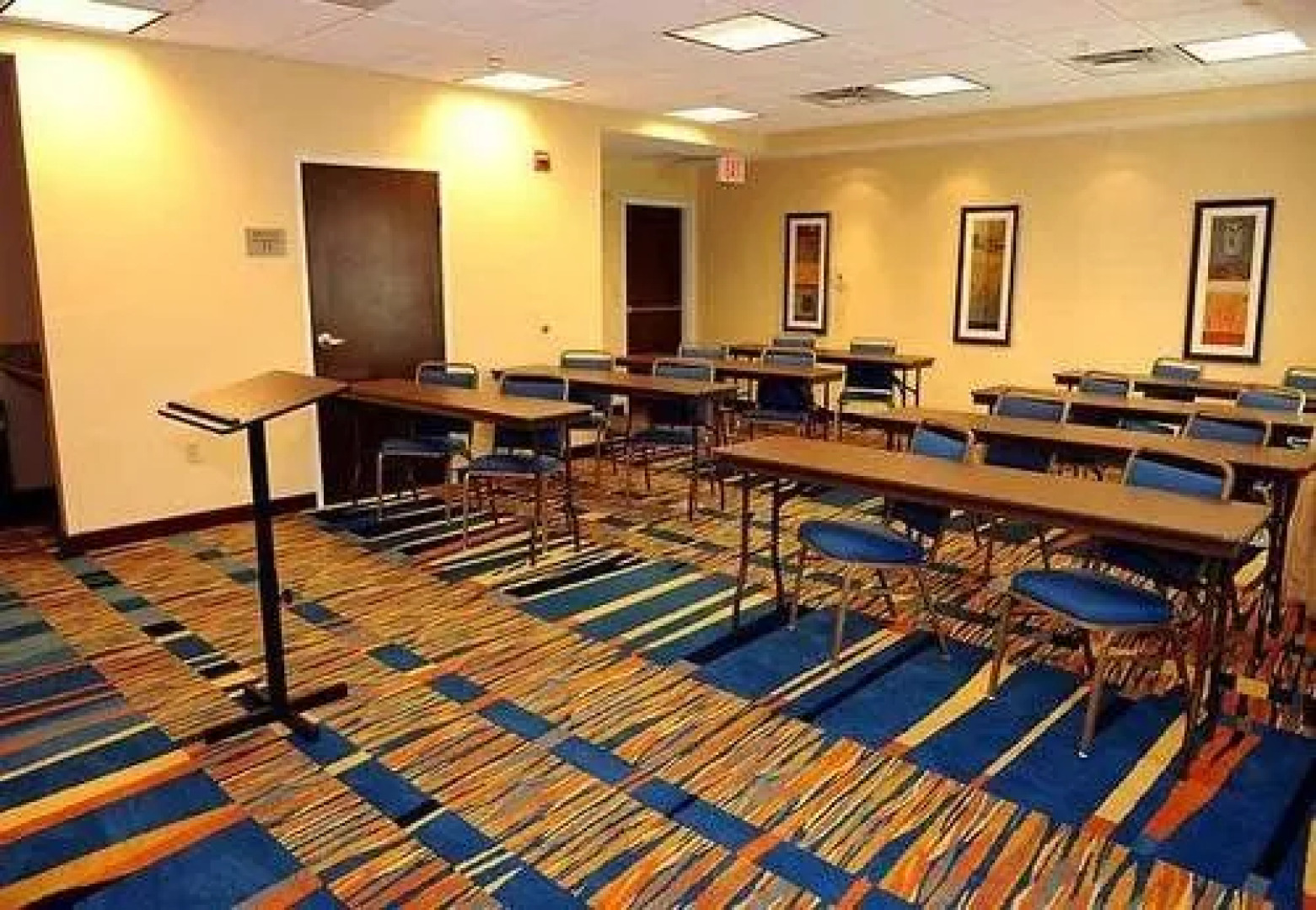 Fairfield Inn & Suites Slippery Rock