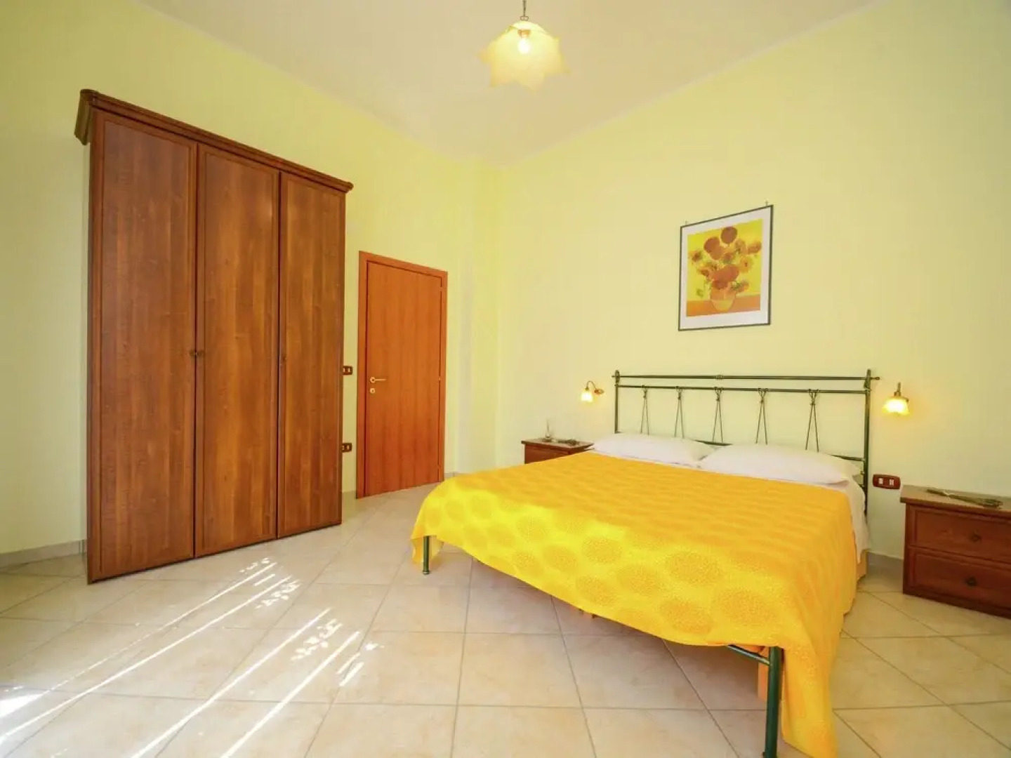 Apartment With Lovely Pool