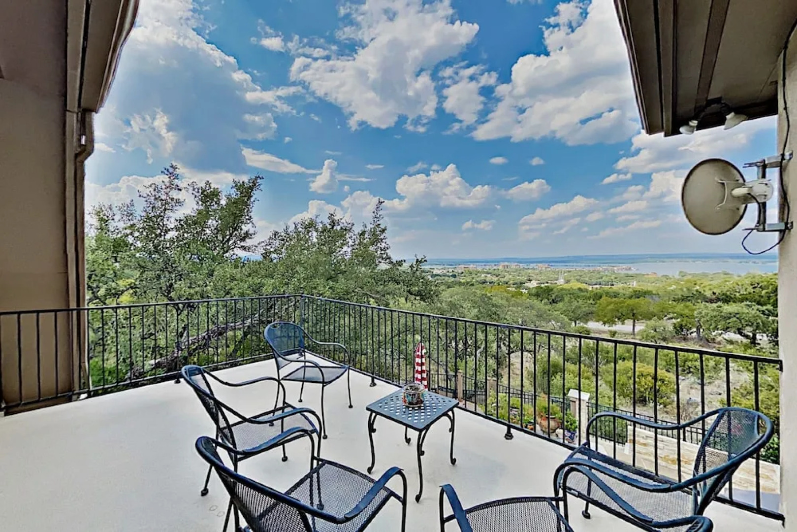 Sacred Vista: Opulent Hill Country With Pool 5 Bedroom Home