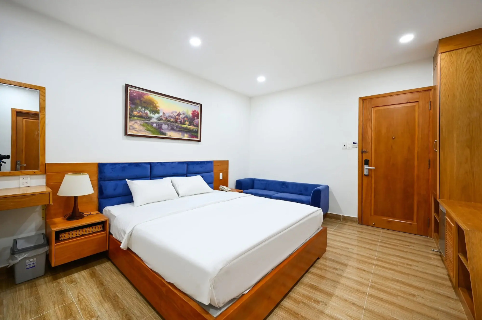 Vivian Hotel Saigon Airport