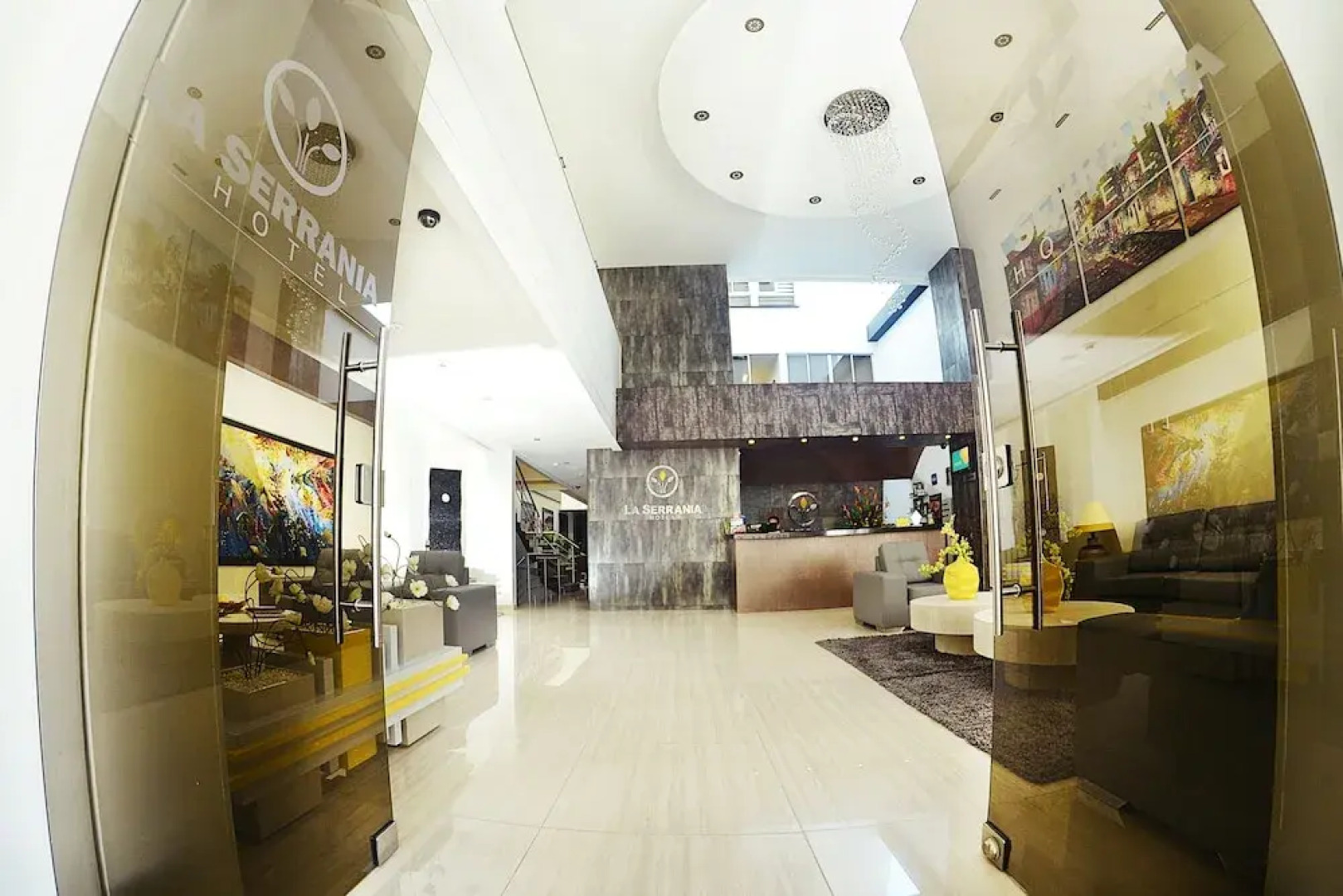 Hotel La Serrania Casa de Huespedes