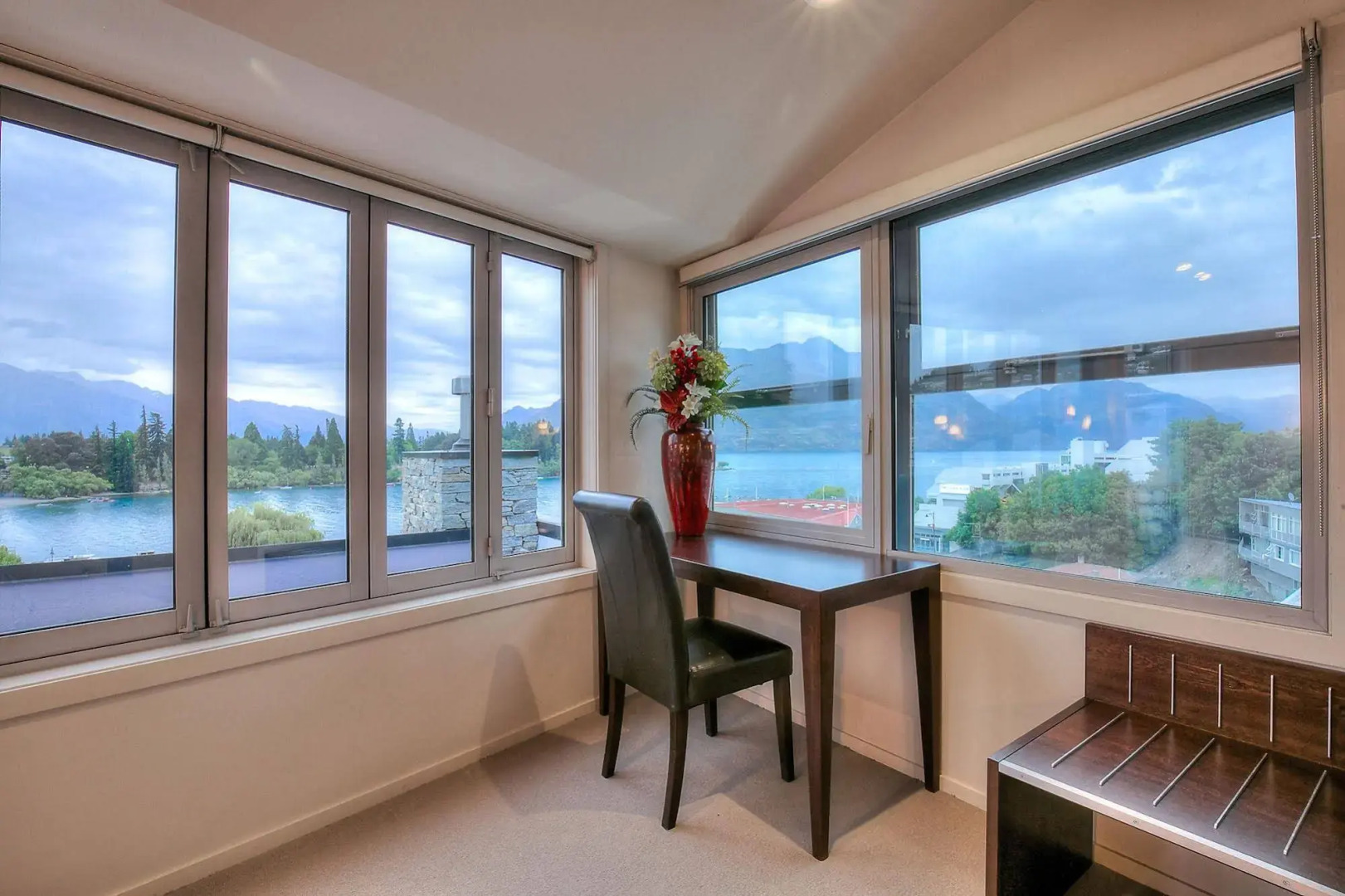 Shotover Penthouse & Spa by Staysouth