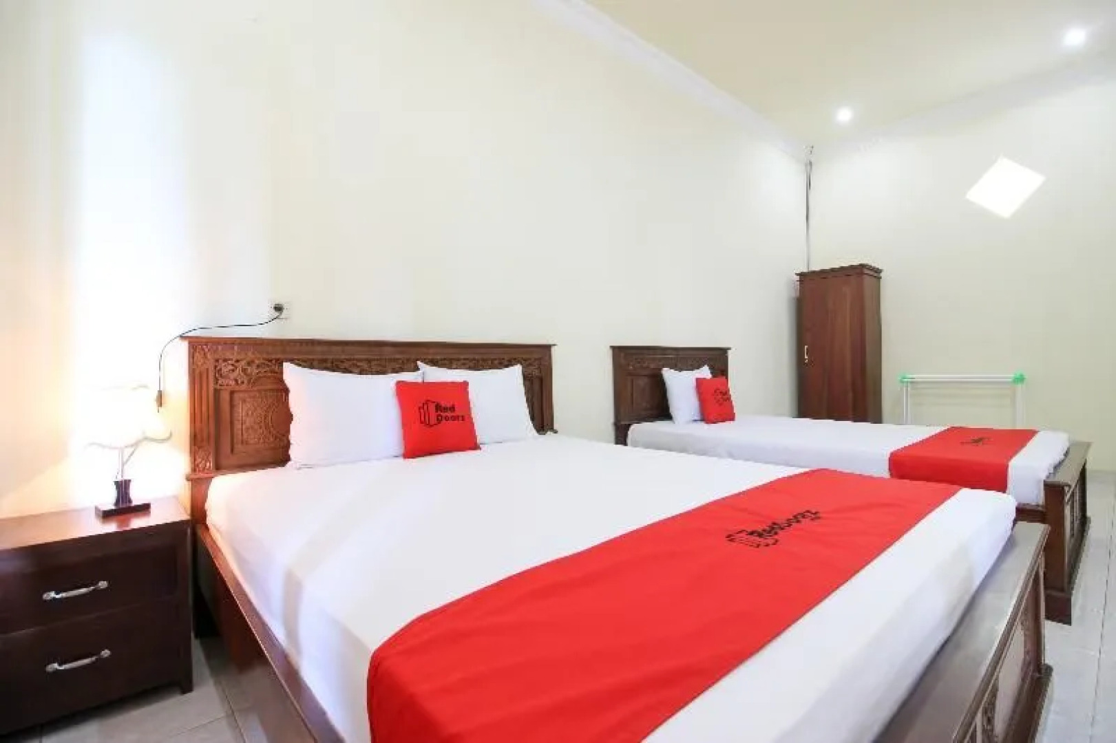 RedDoorz Syariah @ Jalan Dieng