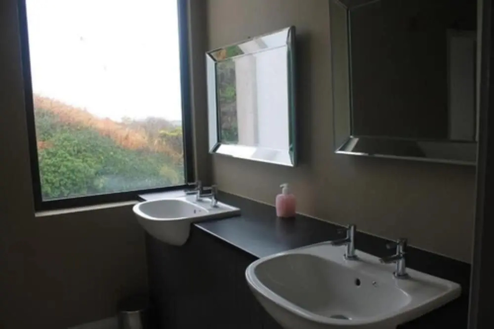 The Seafront Inn @ Inch Beach