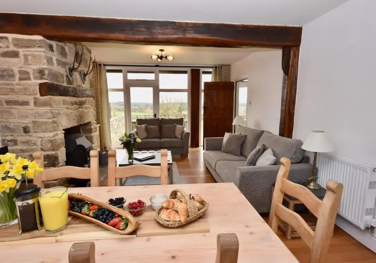 Tithe is a Stunning Barn Conversion Close to Ryde Sleeps 6