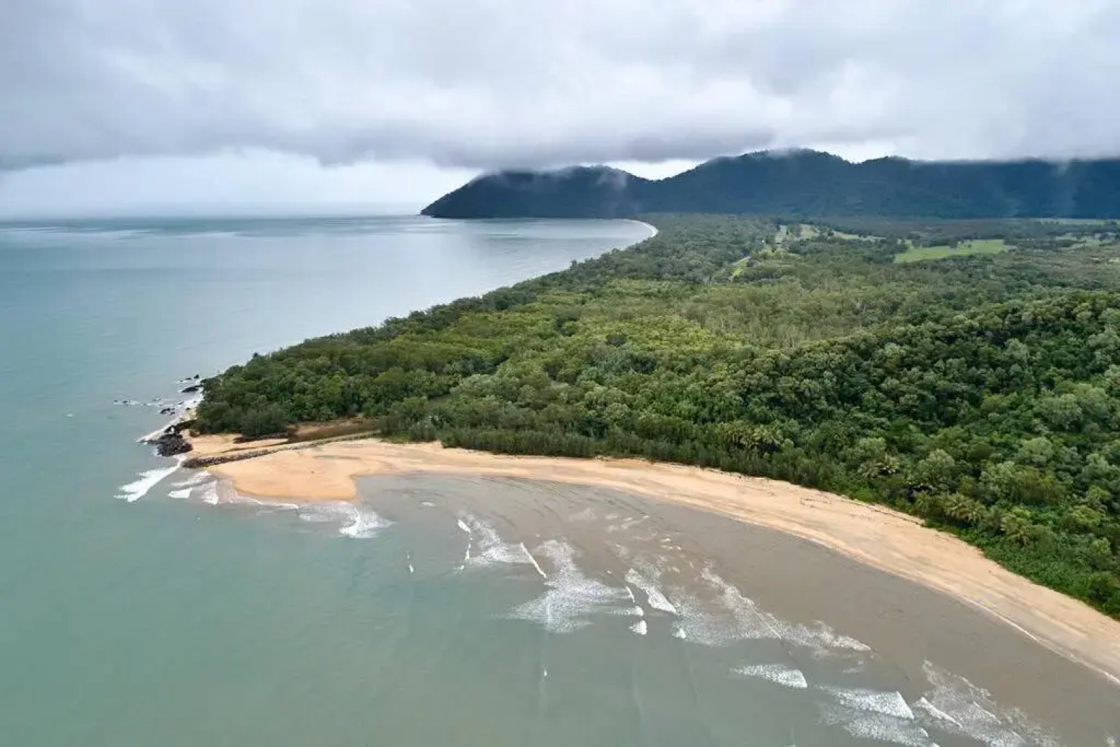 Beachfront - 'Pippies on the Beach' @ Bramston