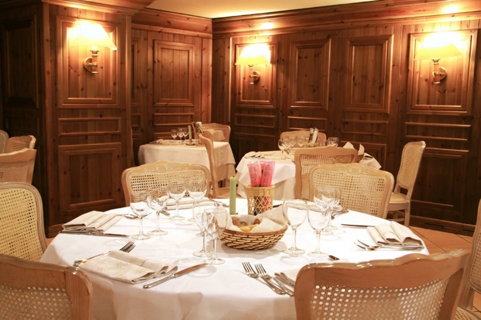 Hotel Alaska Cortina