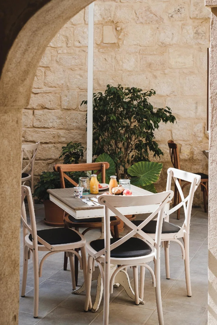 Talbot and Bons Boutique Bed & Breakfast