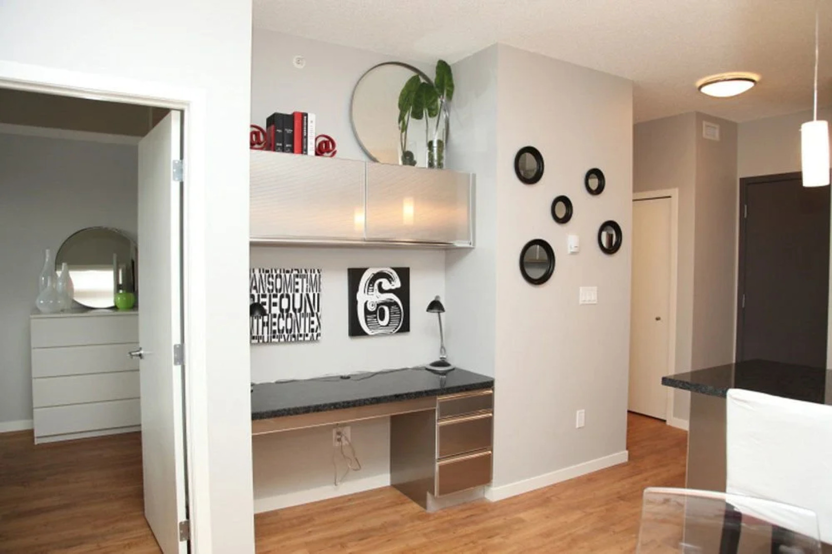 O hotel suites Airdrie Copperstone