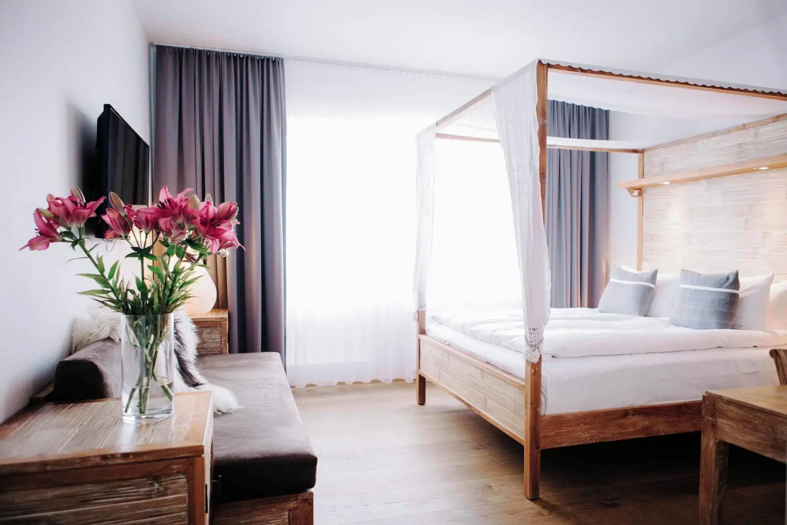 Eyja Guldsmeden Hotel