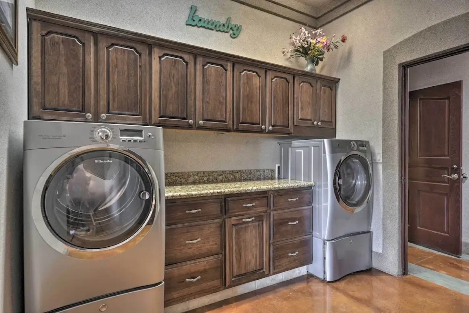 Flawless Durango Home w/ Theater + Pool Table