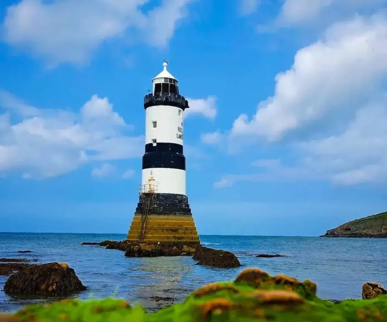 Anglesey Retreat - 2 Beds - Sleeps 3 - Parking