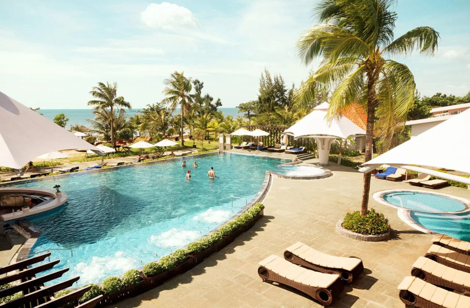 Курортный отель Mercury Phu Quoc Resort & Villas