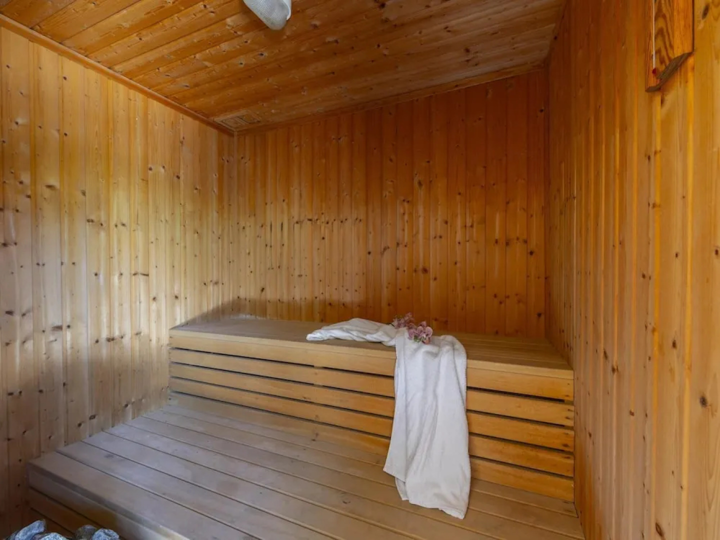 Meneou Seaside Mansion 7